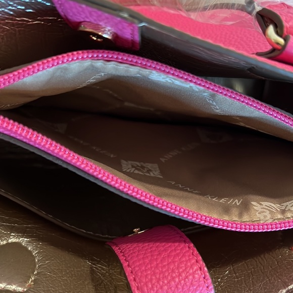 Anne Klein Purse - Picture 5 of 9